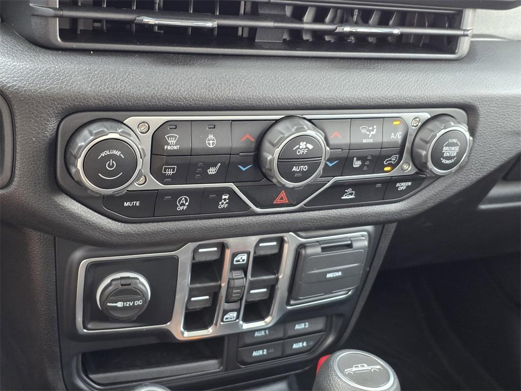 new 2024 Jeep Gladiator car, priced at $39,436