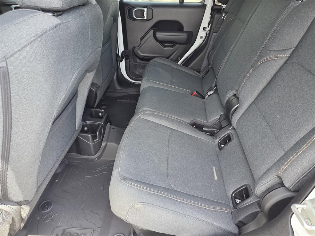 new 2024 Jeep Gladiator car, priced at $39,436