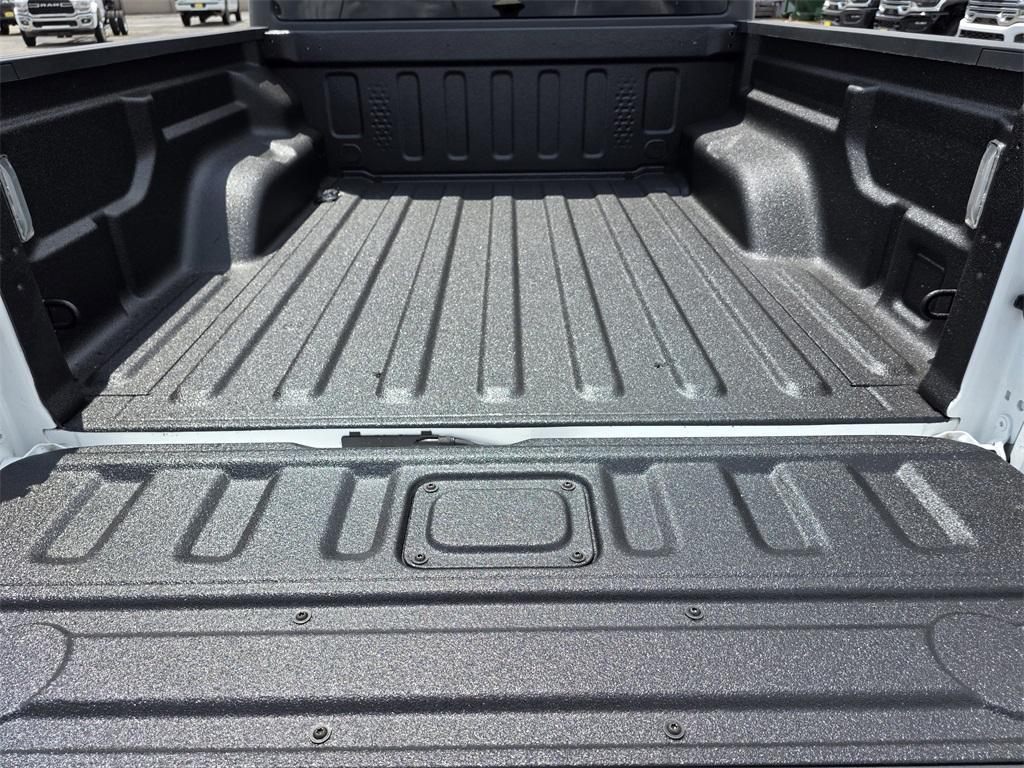 new 2024 Jeep Gladiator car, priced at $39,436