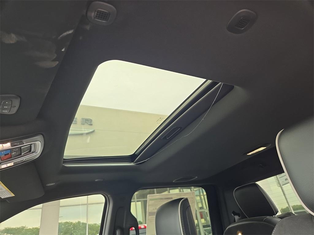 new 2025 Ram 2500 car, priced at $74,518