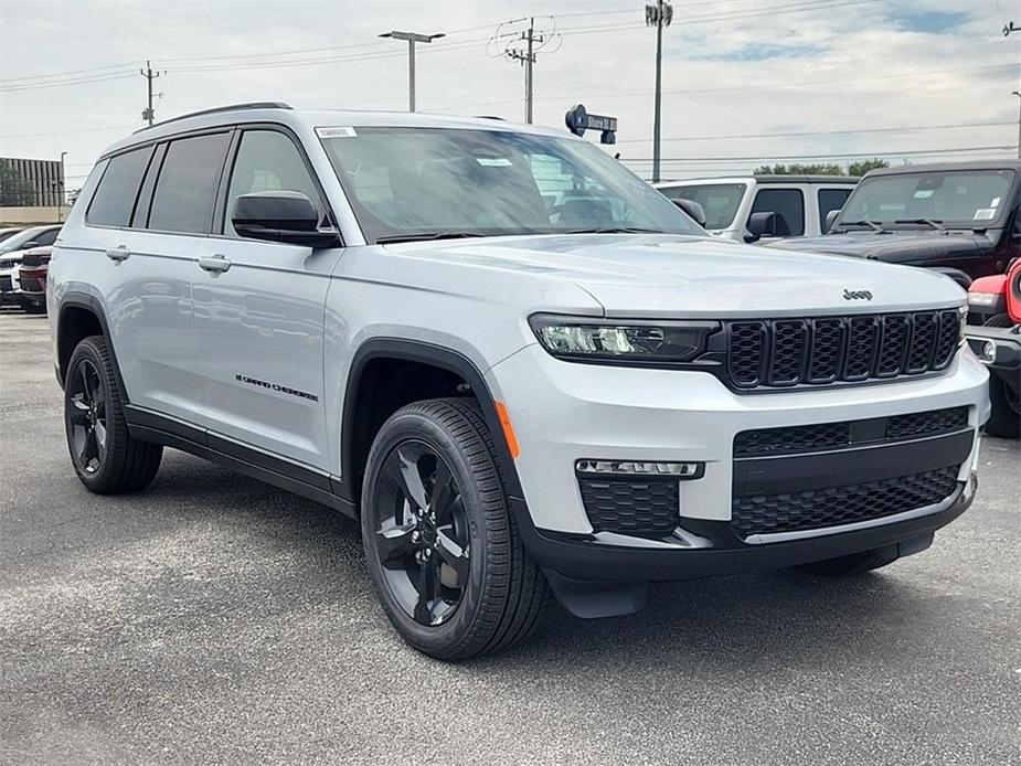 new 2024 Jeep Grand Cherokee L car, priced at $45,353