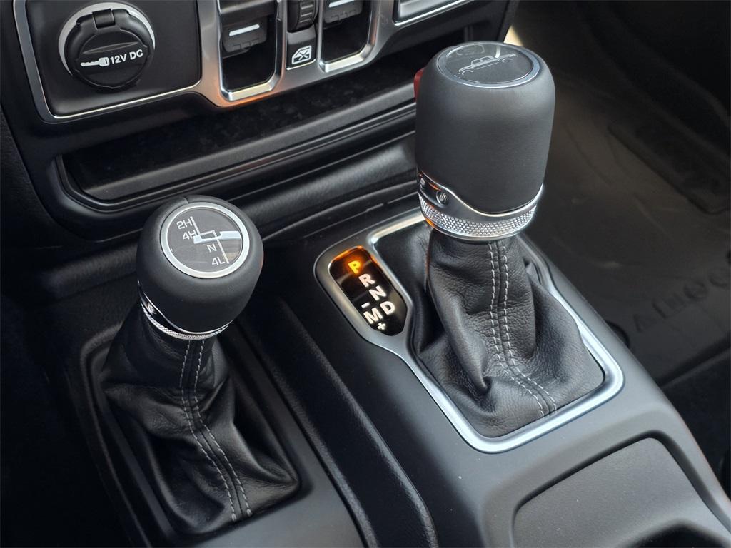 new 2025 Jeep Gladiator car, priced at $40,538