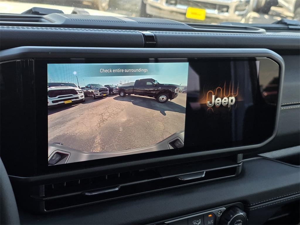 new 2025 Jeep Gladiator car, priced at $40,538