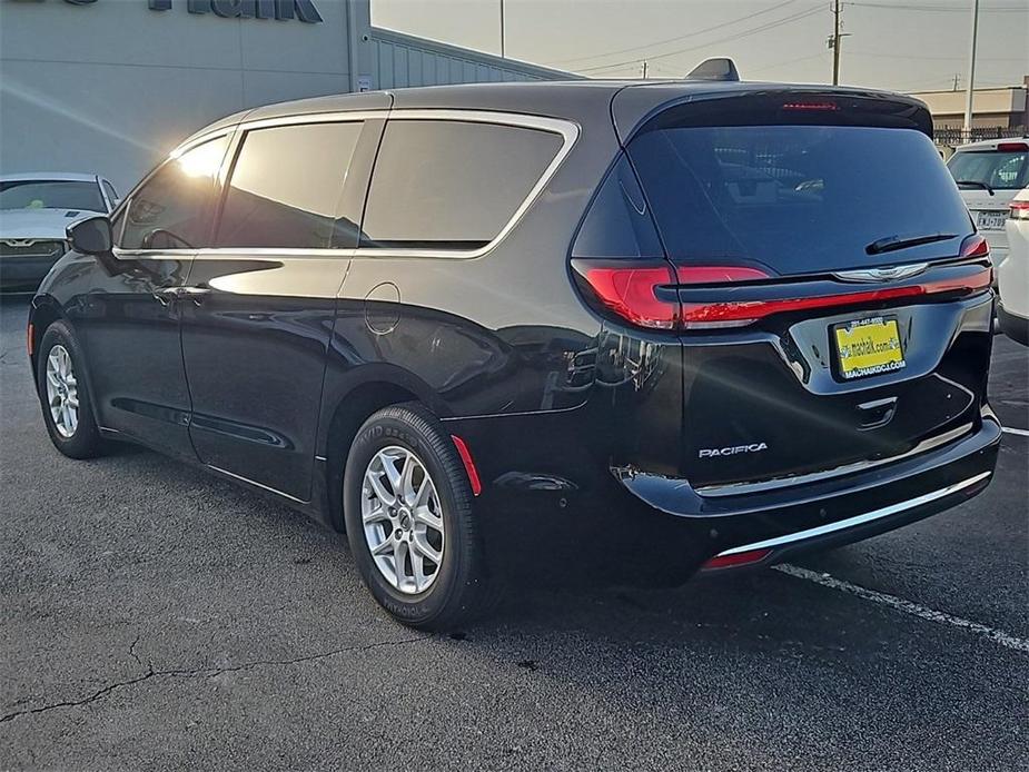 new 2024 Chrysler Pacifica car, priced at $36,185