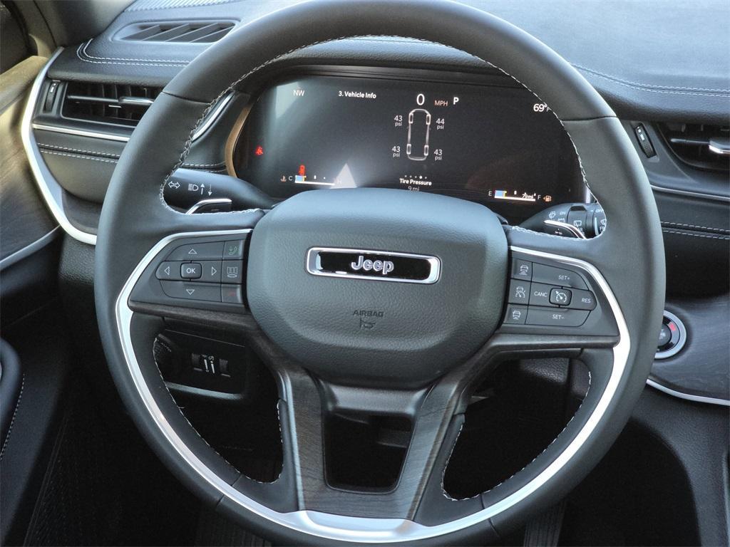 new 2025 Jeep Grand Cherokee L car, priced at $43,882