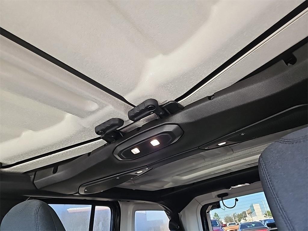 new 2025 Jeep Wrangler car, priced at $45,305
