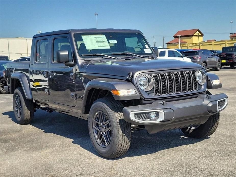 new 2024 Jeep Gladiator car, priced at $40,840