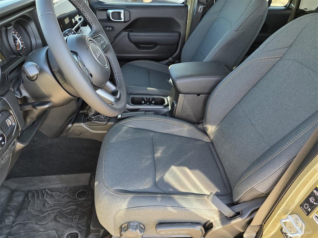 new 2025 Jeep Gladiator car, priced at $39,716