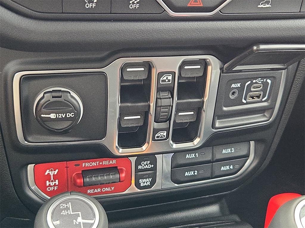 new 2025 Jeep Gladiator car, priced at $45,996