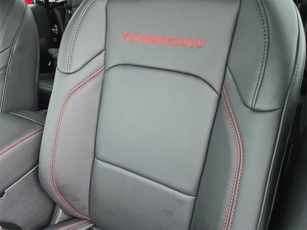 new 2025 Jeep Gladiator car, priced at $45,996