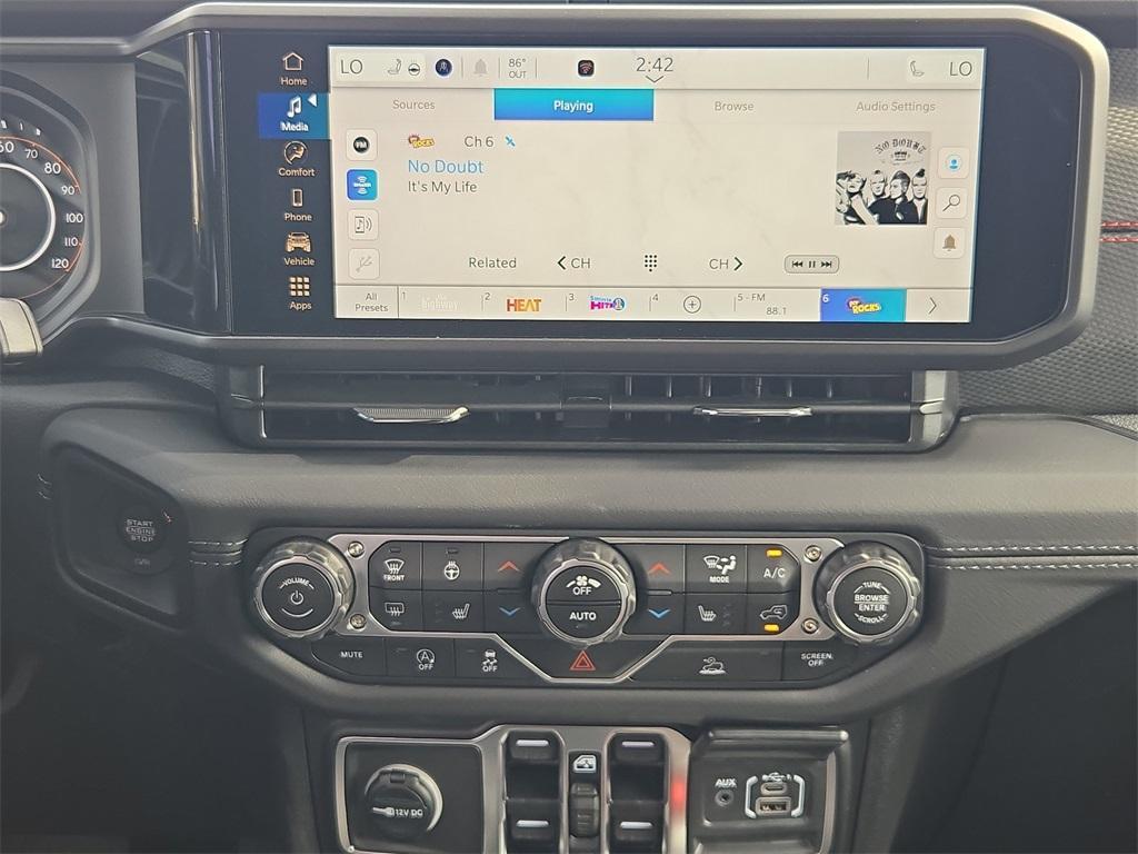 new 2025 Jeep Gladiator car, priced at $46,996