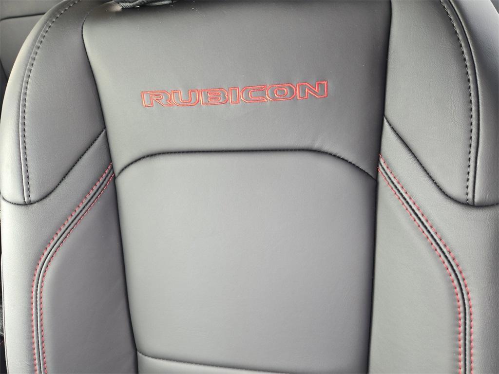 new 2025 Jeep Gladiator car, priced at $46,996