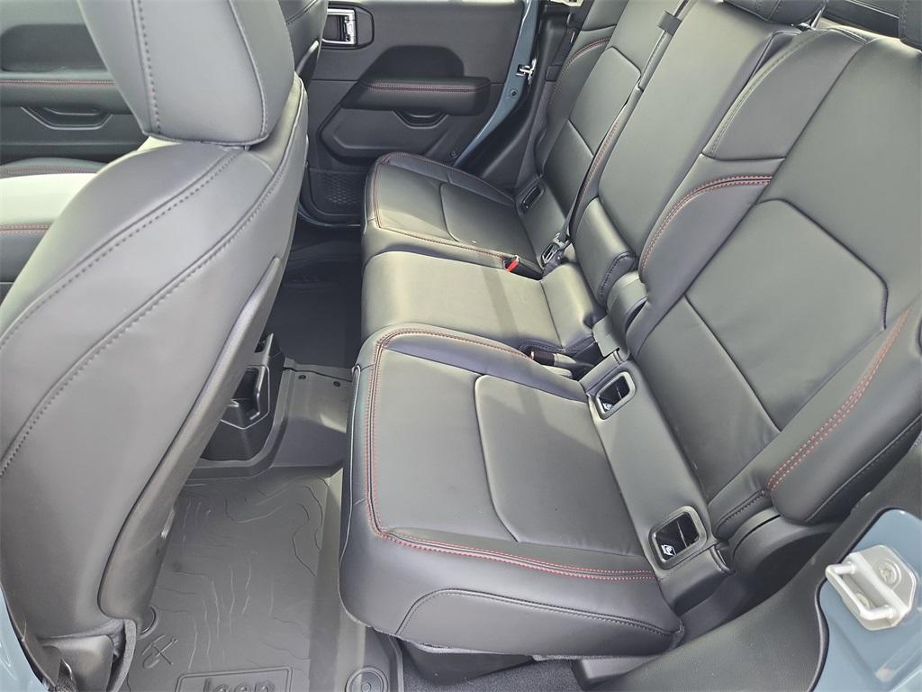 new 2025 Jeep Gladiator car, priced at $46,996