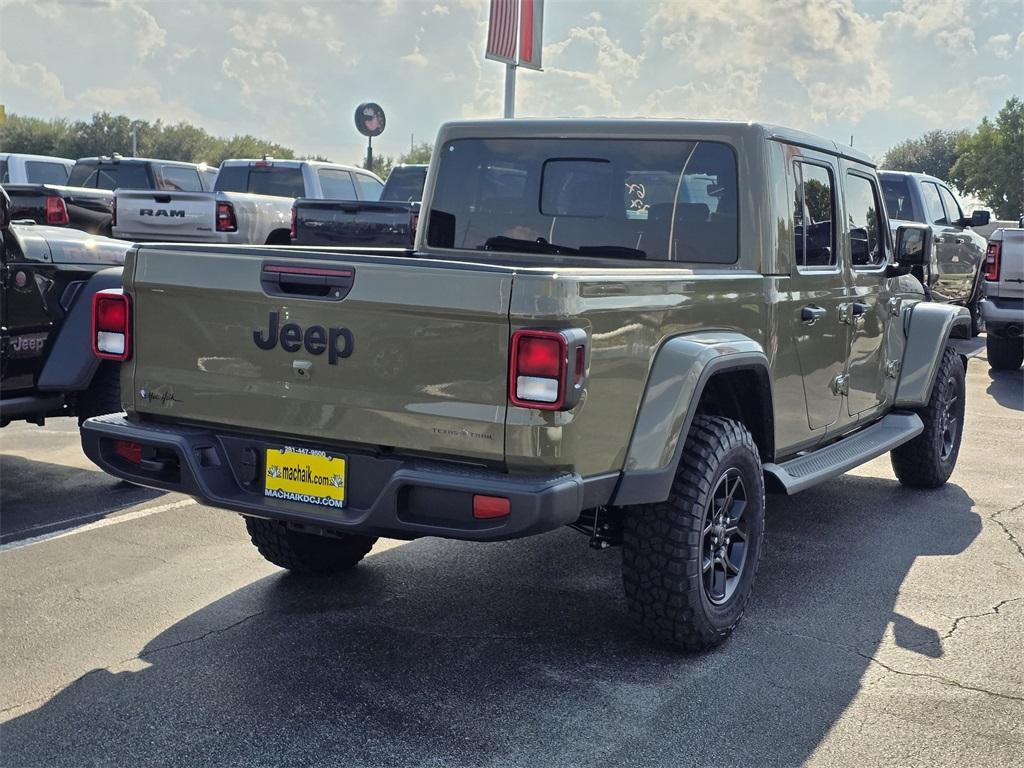 new 2025 Jeep Gladiator car, priced at $42,626