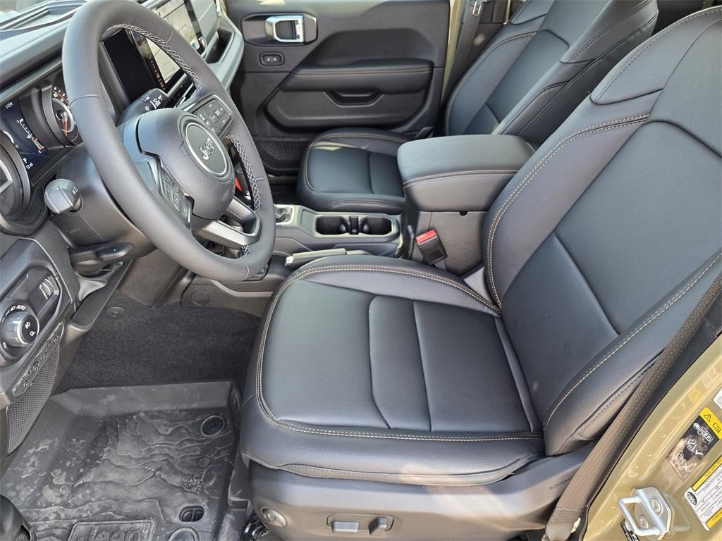 new 2025 Jeep Gladiator car, priced at $42,626