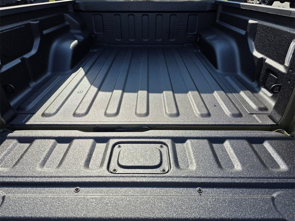 new 2025 Jeep Gladiator car, priced at $42,626