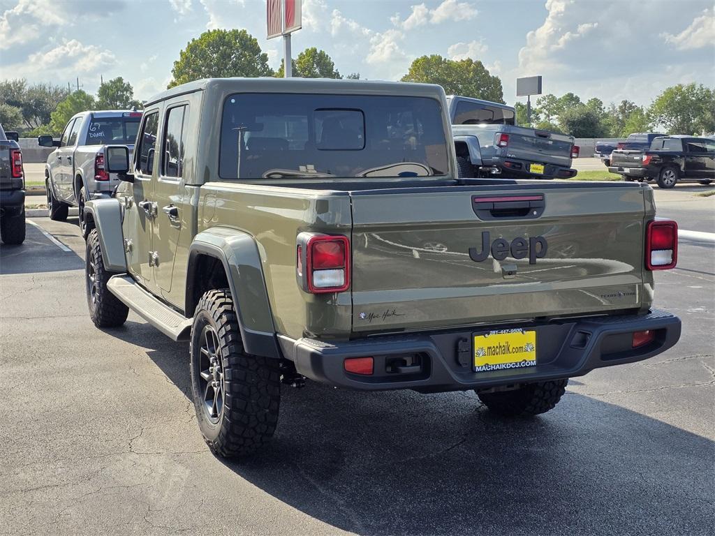 new 2025 Jeep Gladiator car, priced at $42,626