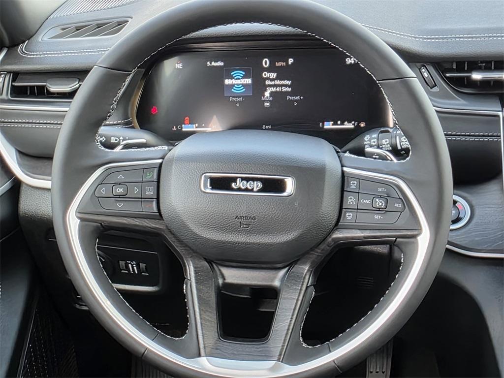 new 2025 Jeep Grand Cherokee car, priced at $41,603