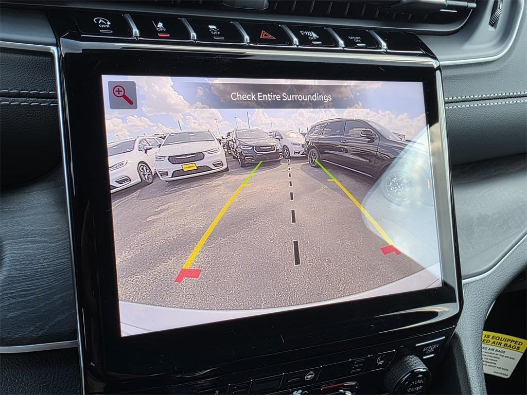 new 2025 Jeep Grand Cherokee car, priced at $41,603