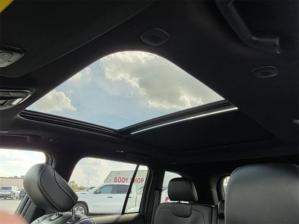 new 2025 Jeep Grand Cherokee car, priced at $41,603