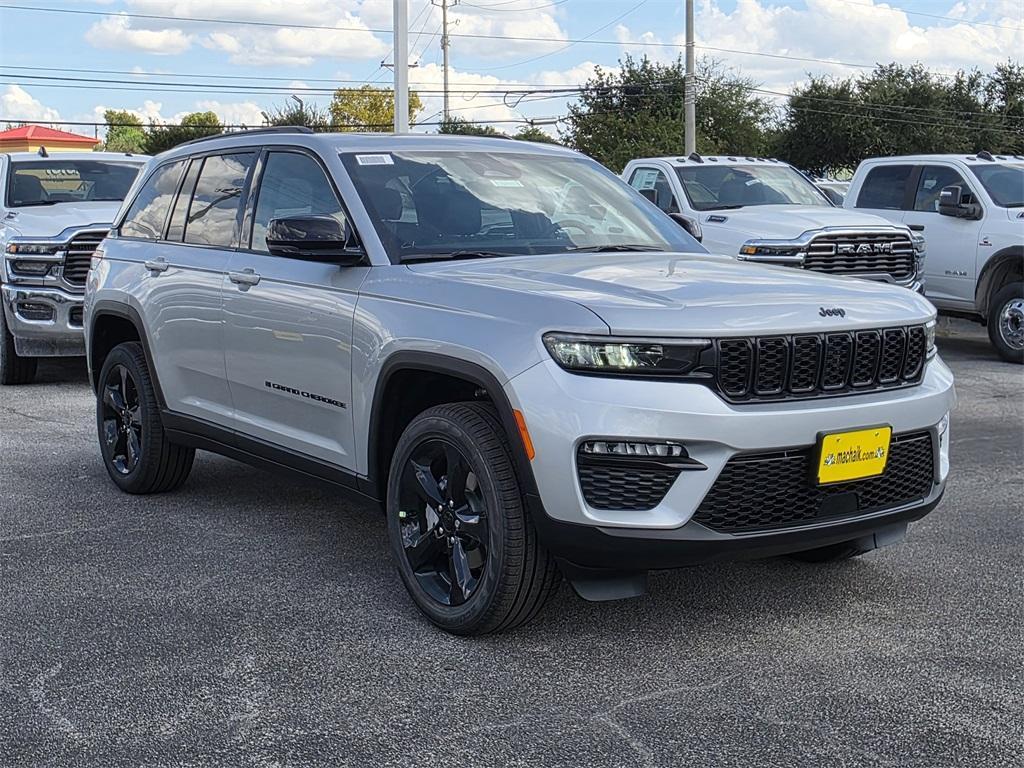 new 2025 Jeep Grand Cherokee car, priced at $41,603