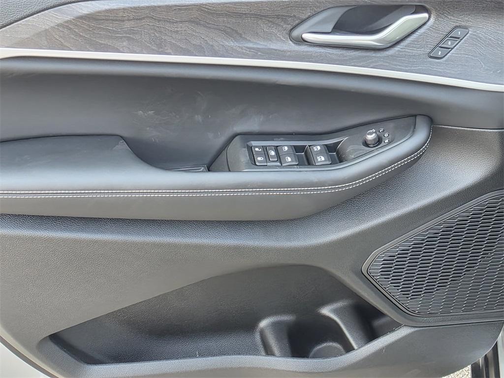 new 2025 Jeep Grand Cherokee car, priced at $41,603