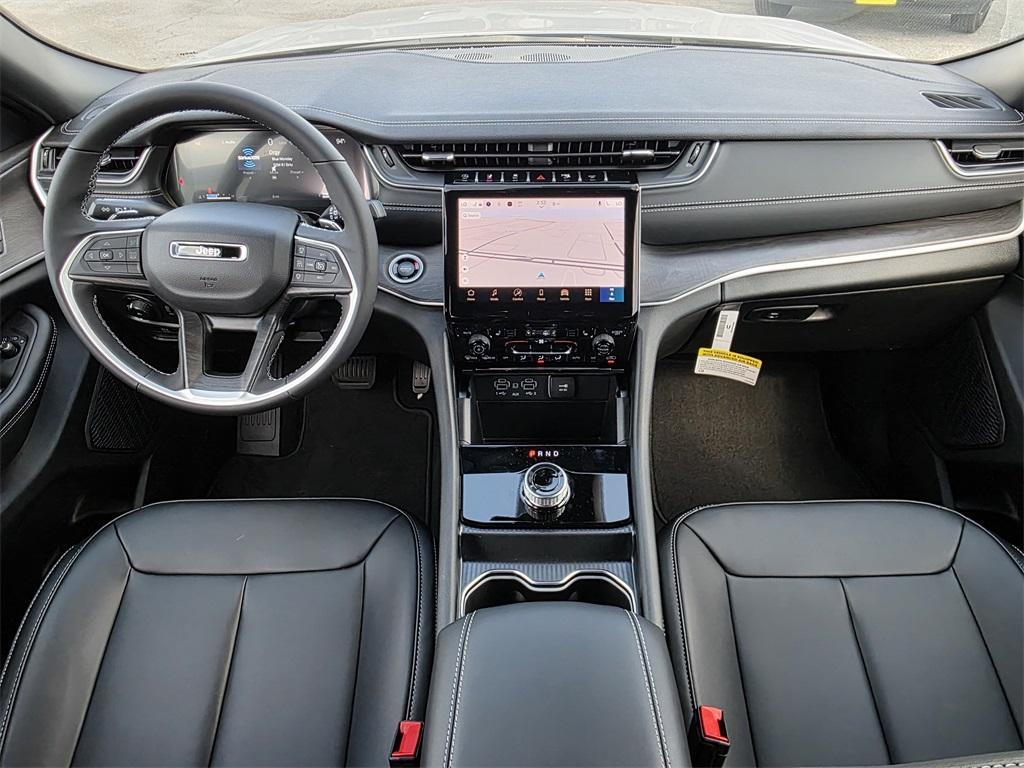 new 2025 Jeep Grand Cherokee car, priced at $41,603