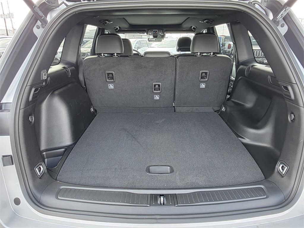 new 2025 Jeep Grand Cherokee car, priced at $41,603