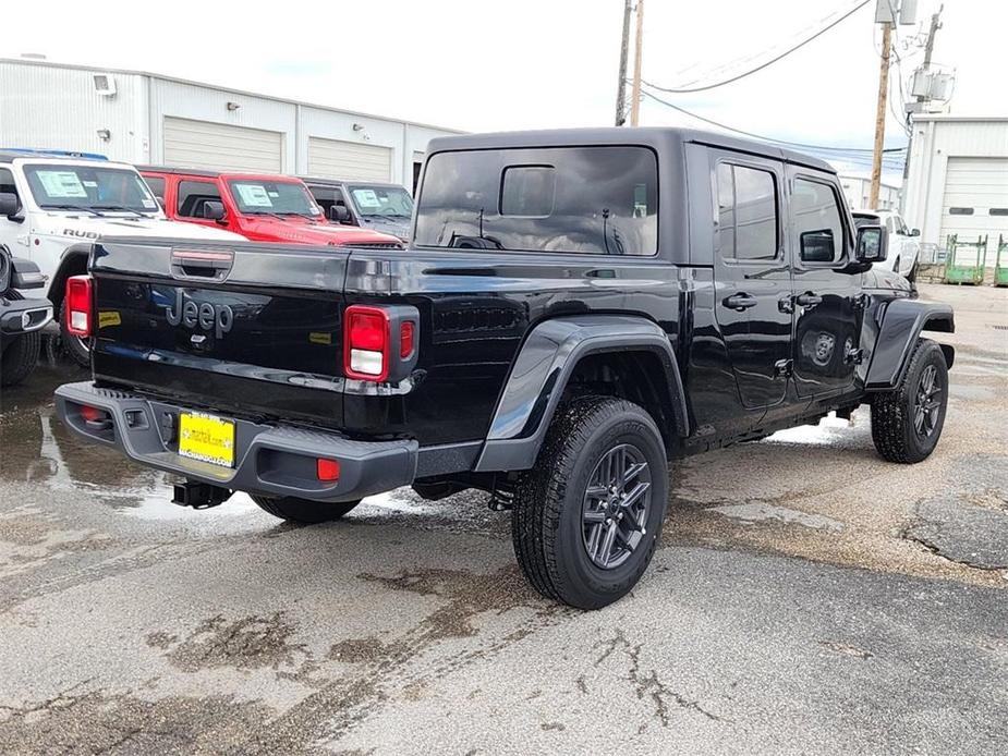 new 2024 Jeep Gladiator car, priced at $44,220