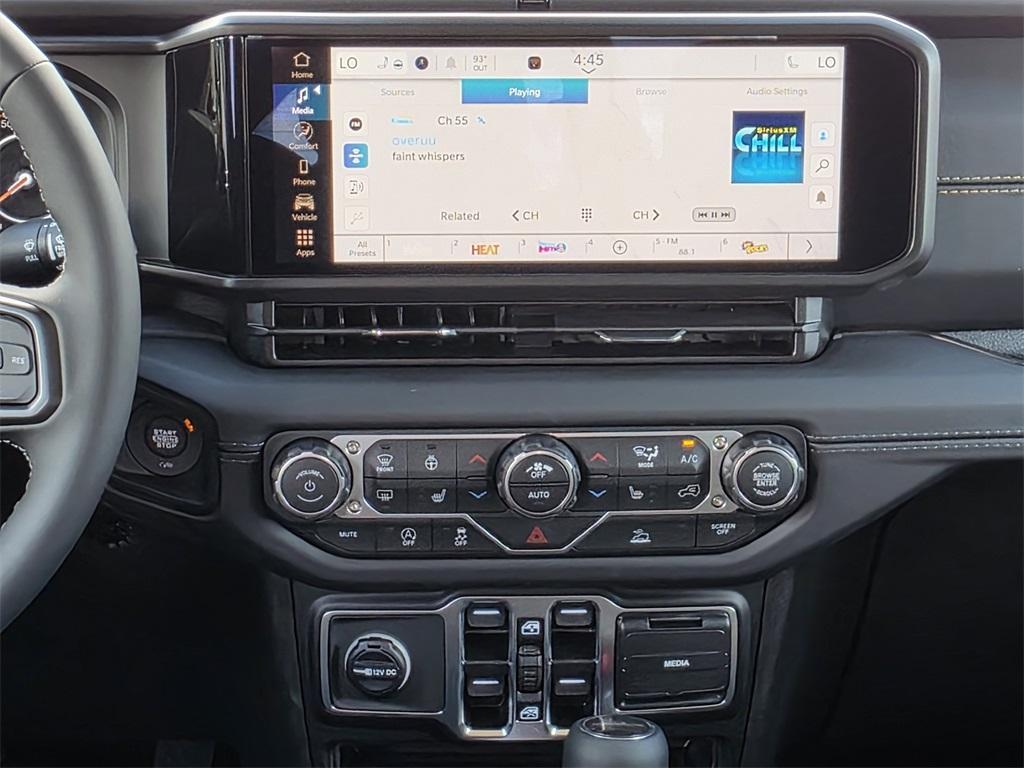 new 2025 Jeep Gladiator car, priced at $41,038