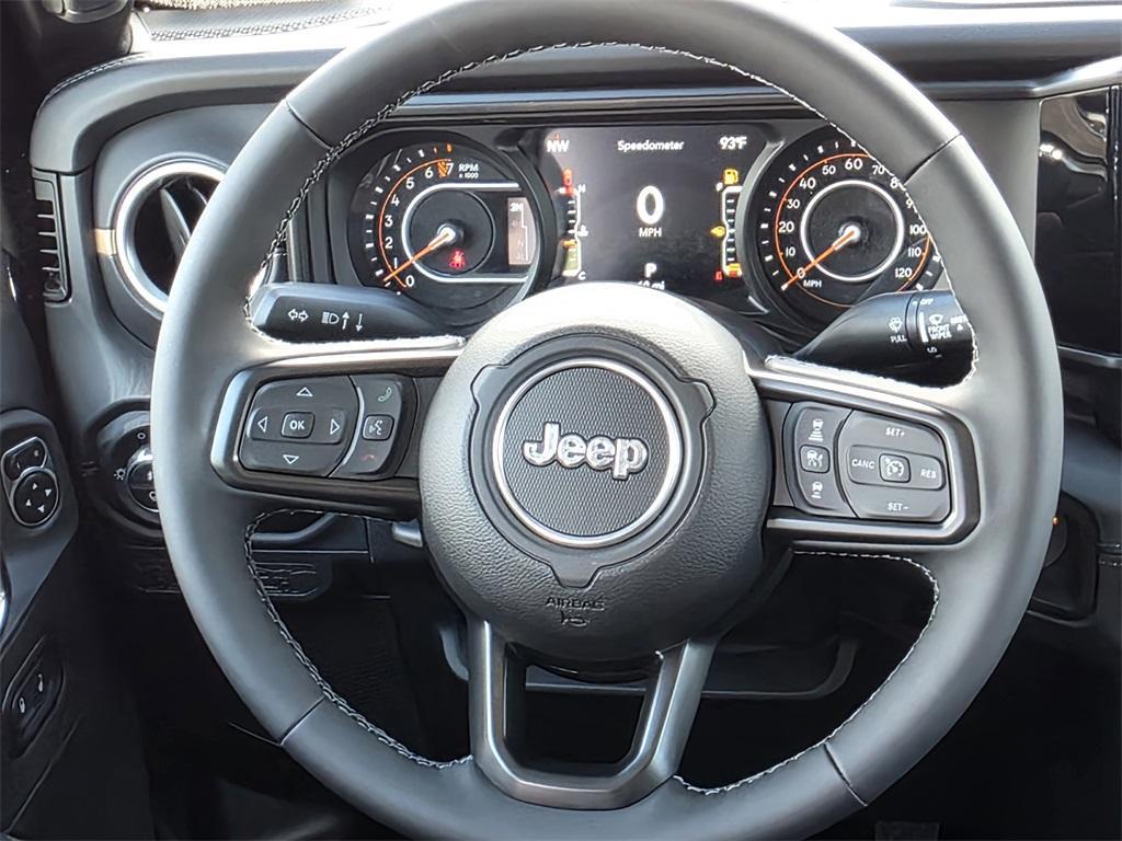 new 2025 Jeep Gladiator car, priced at $41,038