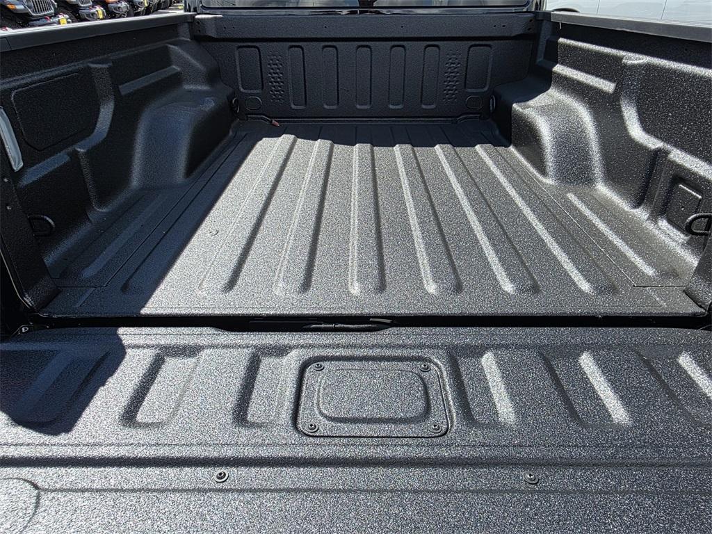 new 2025 Jeep Gladiator car, priced at $41,038