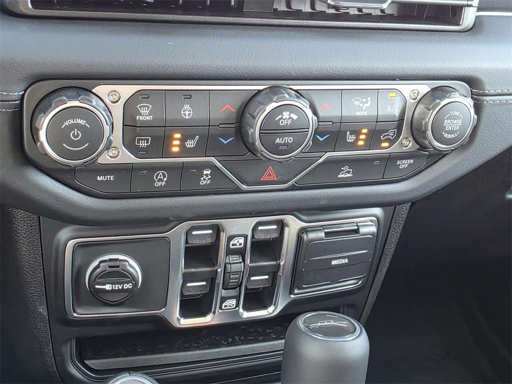 new 2025 Jeep Gladiator car, priced at $41,038