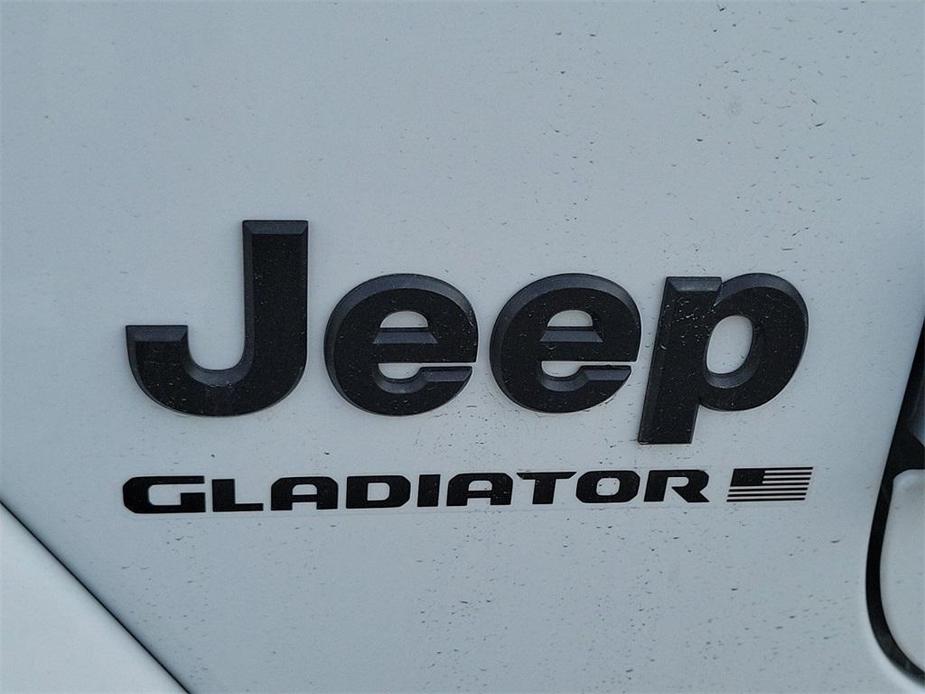 new 2024 Jeep Gladiator car, priced at $43,684