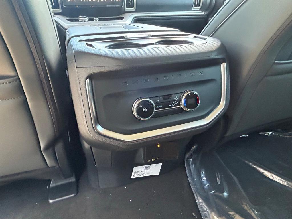 new 2025 Ford Expedition Max car, priced at $71,998