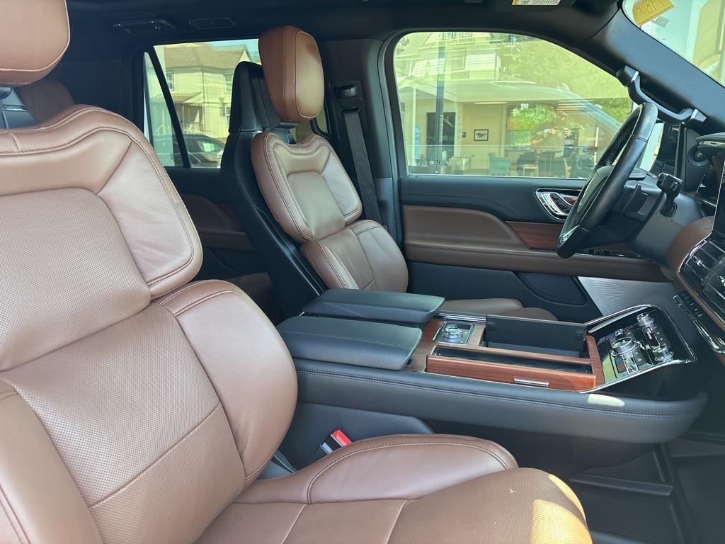 used 2024 Lincoln Navigator L car, priced at $77,488