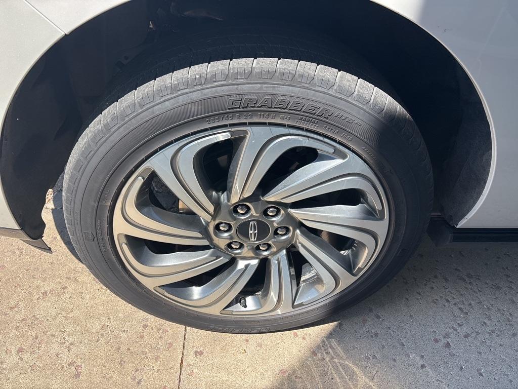 used 2024 Lincoln Navigator L car, priced at $77,488