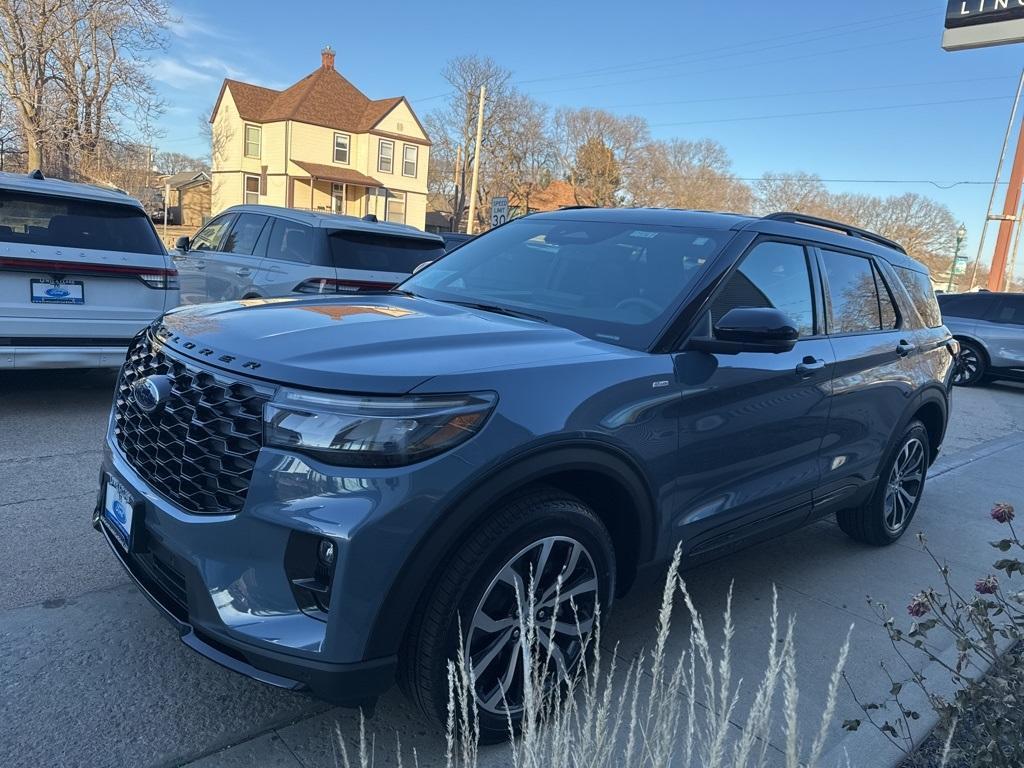 new 2025 Ford Explorer car, priced at $46,488