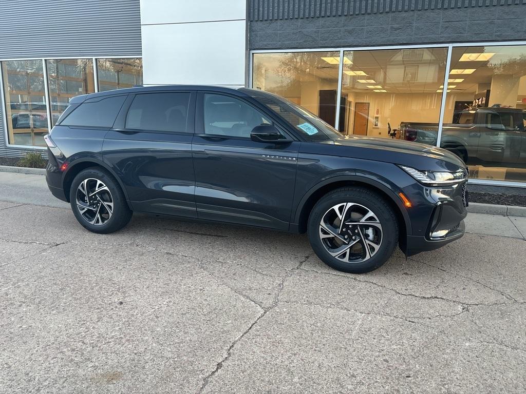 new 2024 Lincoln Nautilus car, priced at $55,988