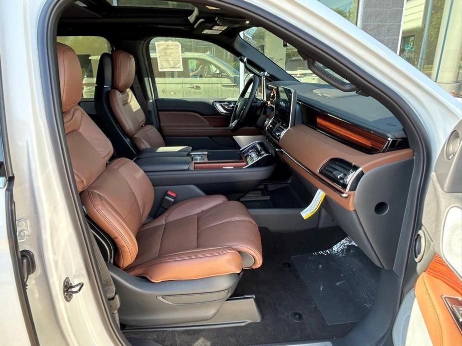 new 2024 Lincoln Navigator car, priced at $101,499