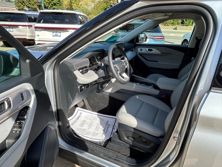 new 2025 Ford Explorer car, priced at $45,988