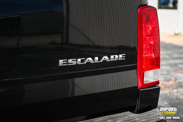 used 2005 Cadillac Escalade car, priced at $8,498