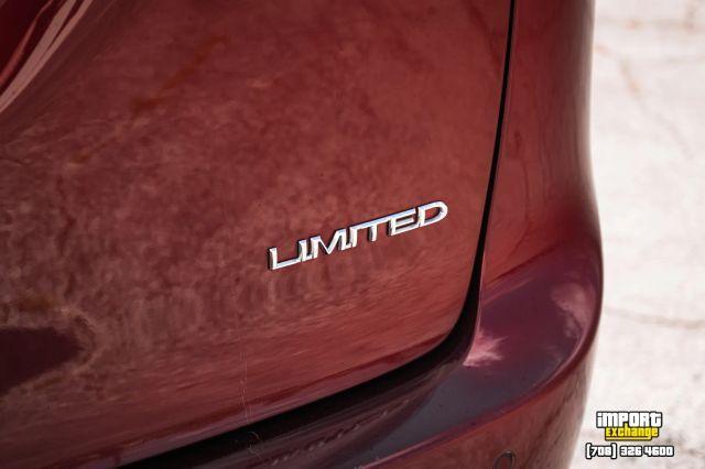 used 2018 Chrysler Pacifica car, priced at $19,998