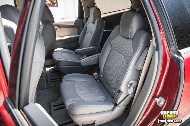 used 2010 Chevrolet Traverse car, priced at $8,998