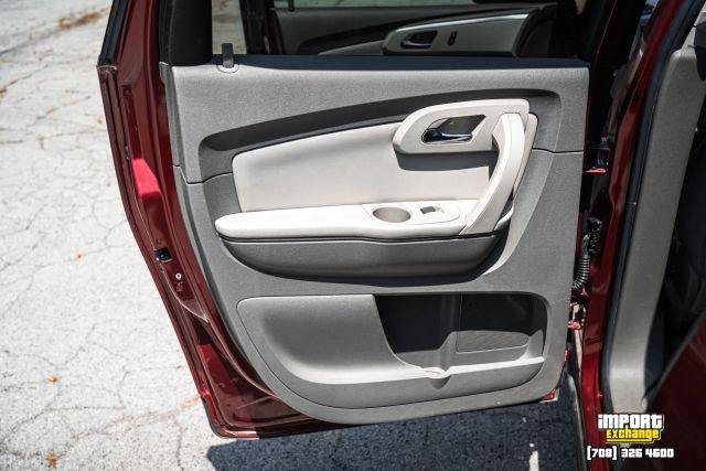 used 2010 Chevrolet Traverse car, priced at $8,998