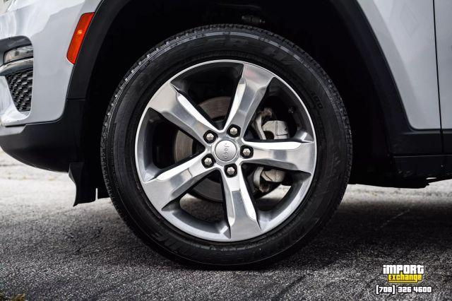 used 2022 Jeep Grand Cherokee car, priced at $32,998