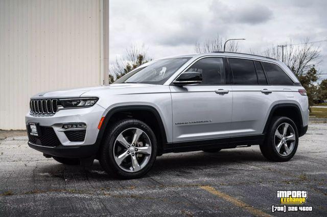 used 2022 Jeep Grand Cherokee car, priced at $32,998