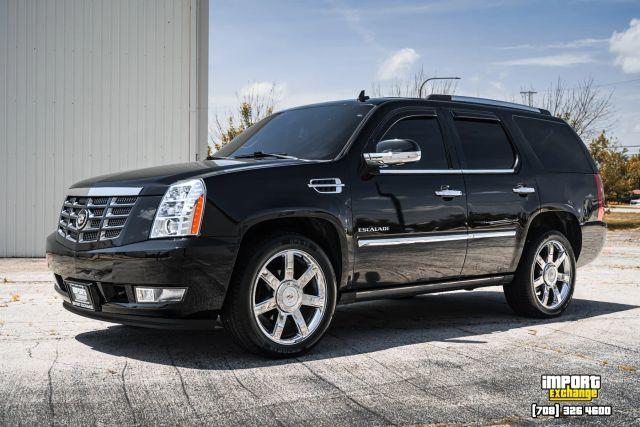 used 2010 Cadillac Escalade car, priced at $10,998