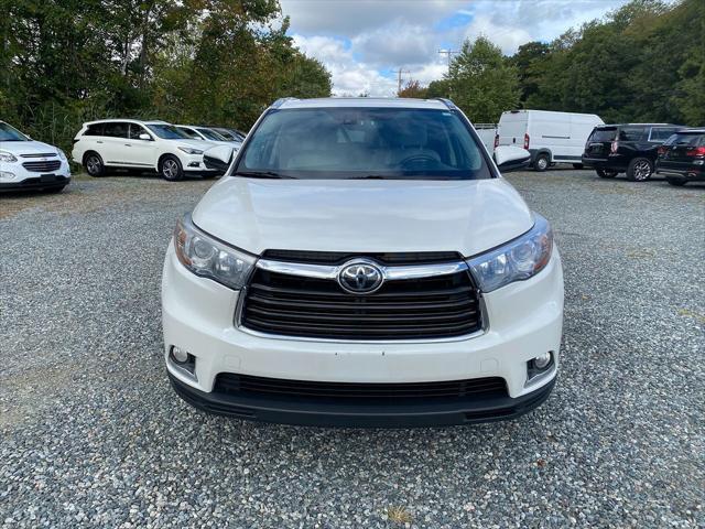 used 2015 Toyota Highlander car, priced at $24,594