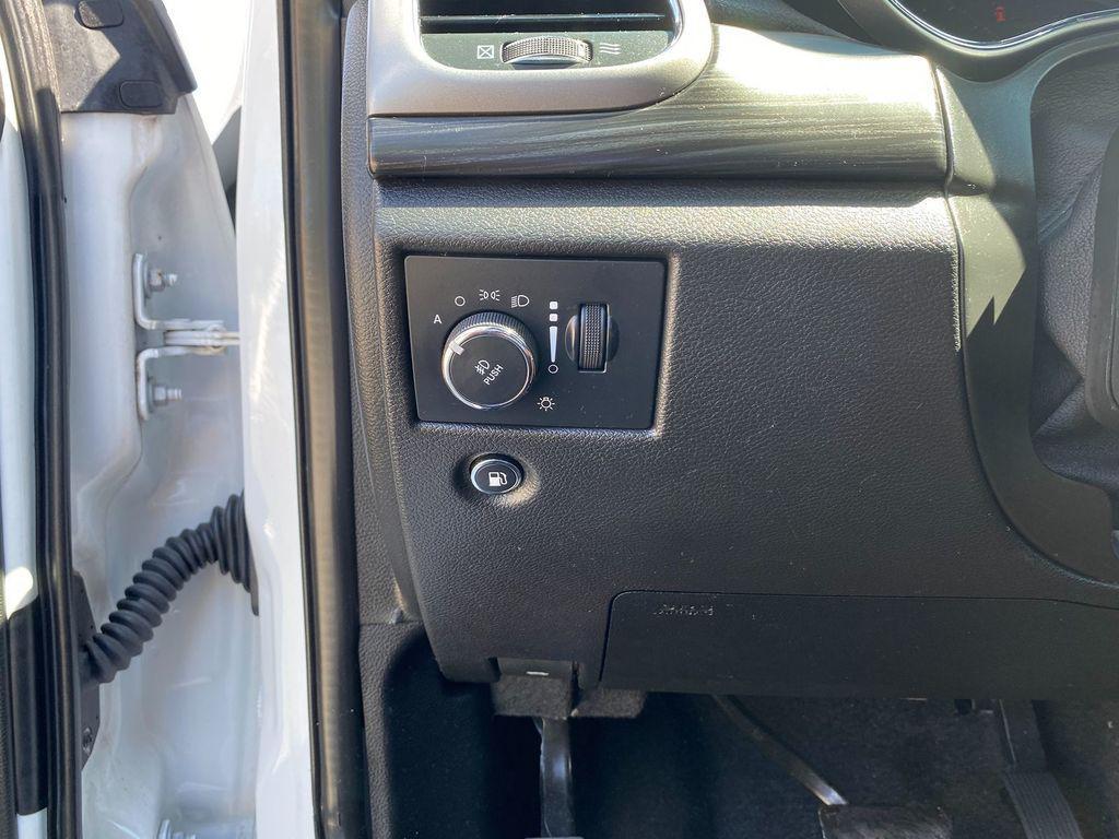 used 2021 Jeep Grand Cherokee car, priced at $25,523